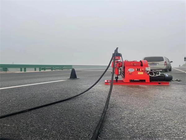 长宁马路路基路面开裂下沉注浆加固灌浆